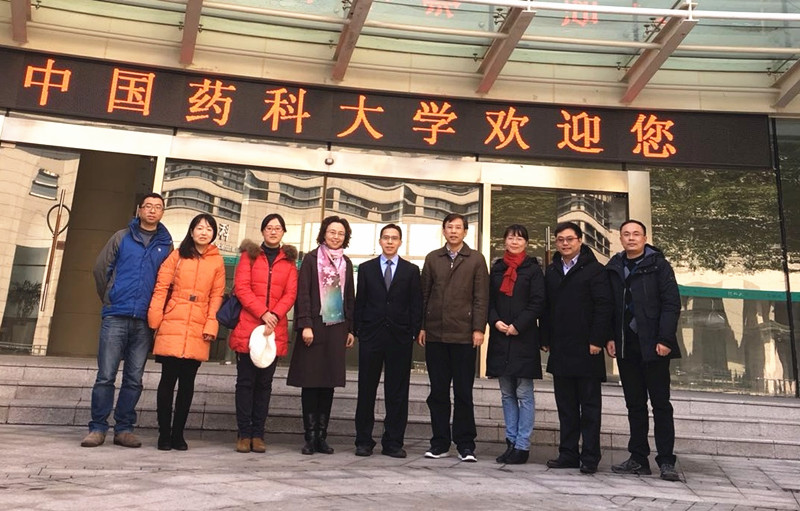 冉崇昭博士先后于中国药科大学和上海医药工业研究院获得硕士和博士
